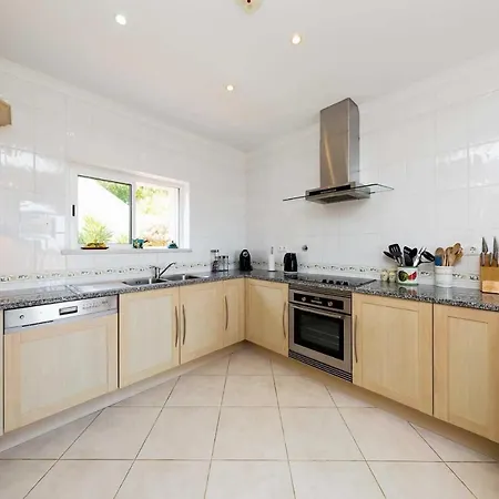 Sleeps 6 Air Con Wifi Villa Salema