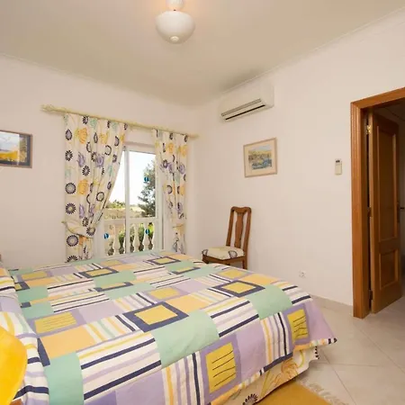 Villa Sleeps 6 Air Con Wifi